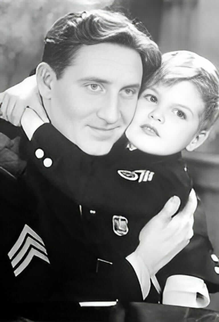 30 Amazing and Rare Photos of Spencer Tracy in HD